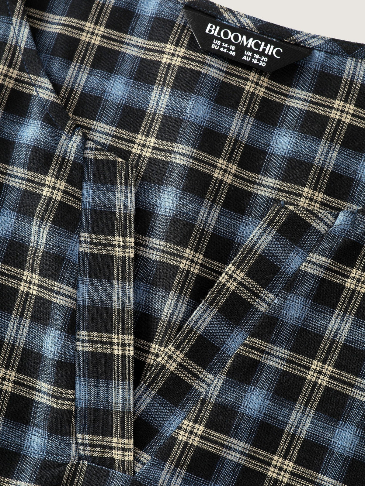 Plaid Print V Neck Ruched Side Pocket Midi Dress