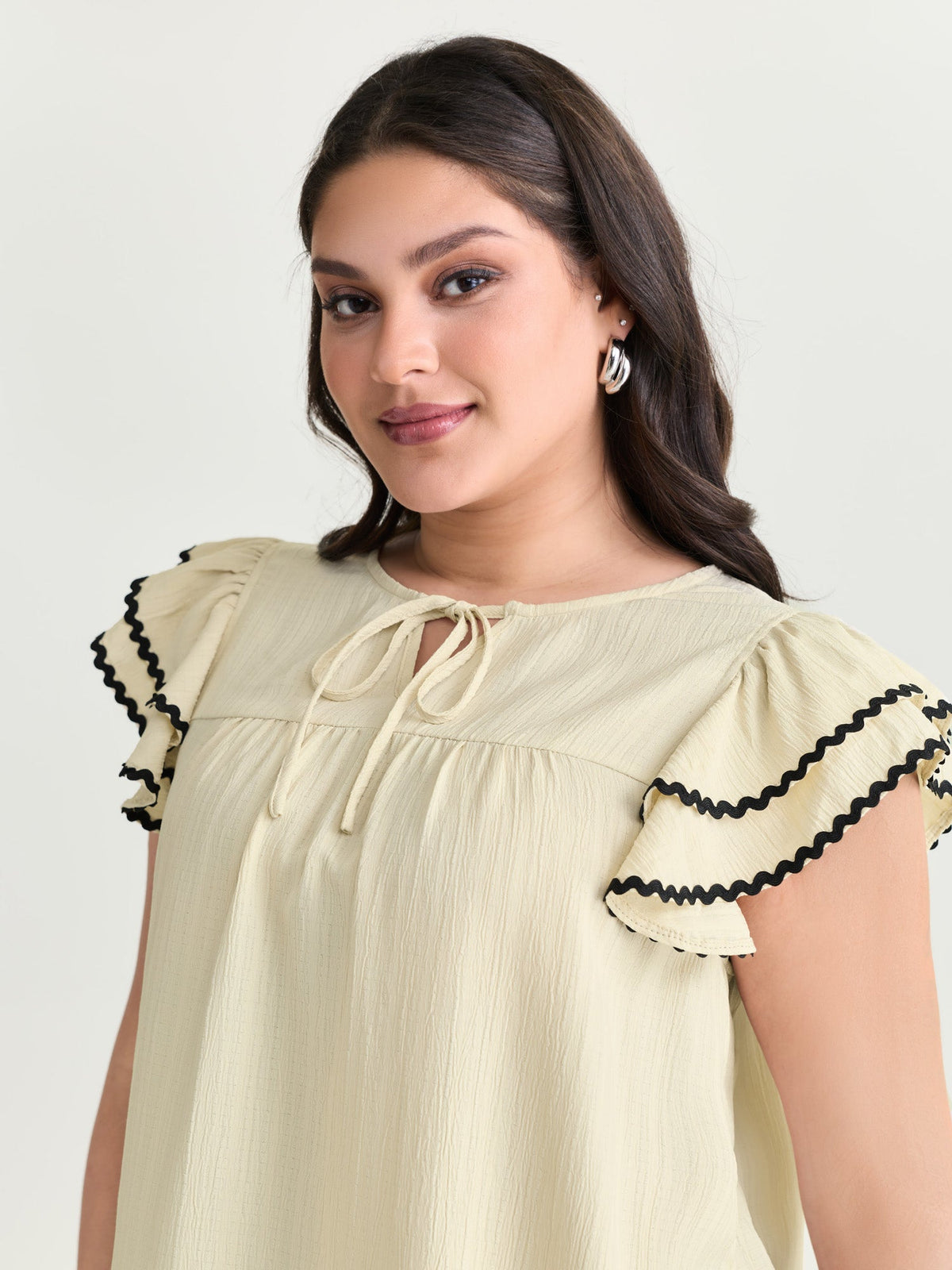 Textured Color Contrast Layered Sleeve Blouse