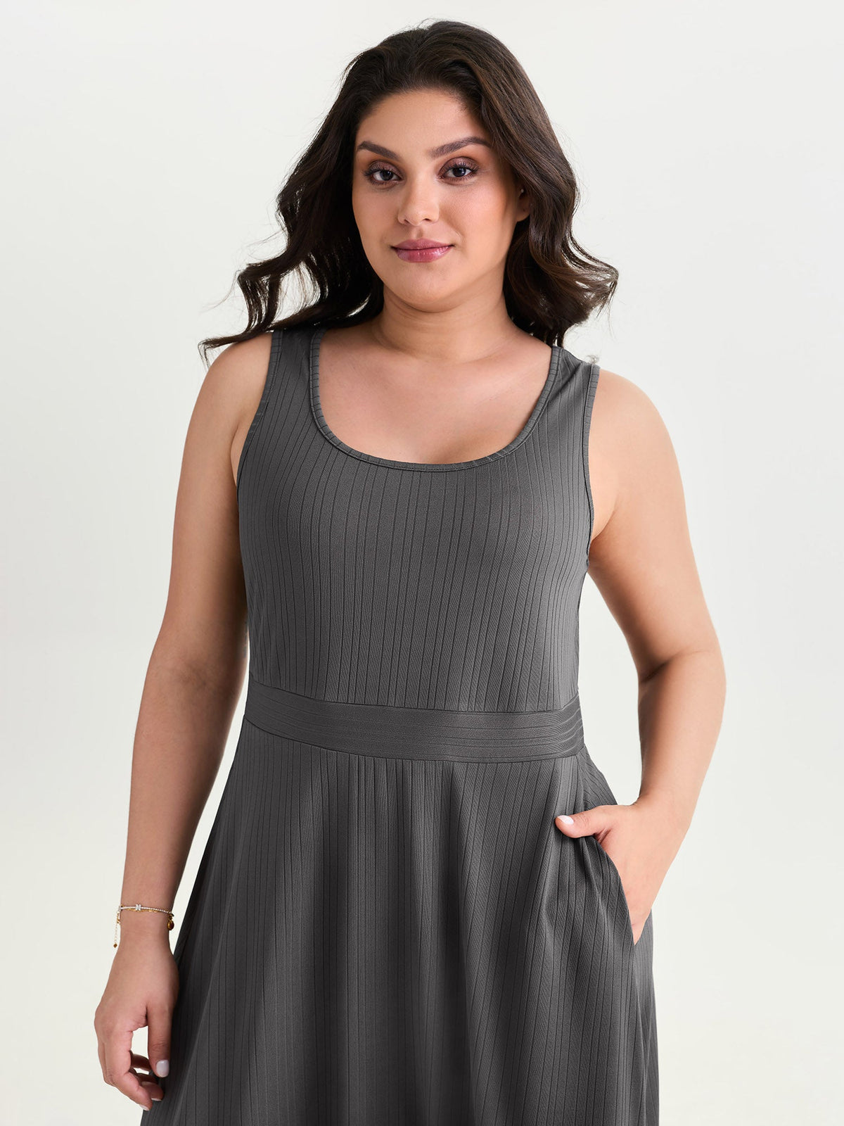 Ribbed Scoop Neck Pocket Midi Dress