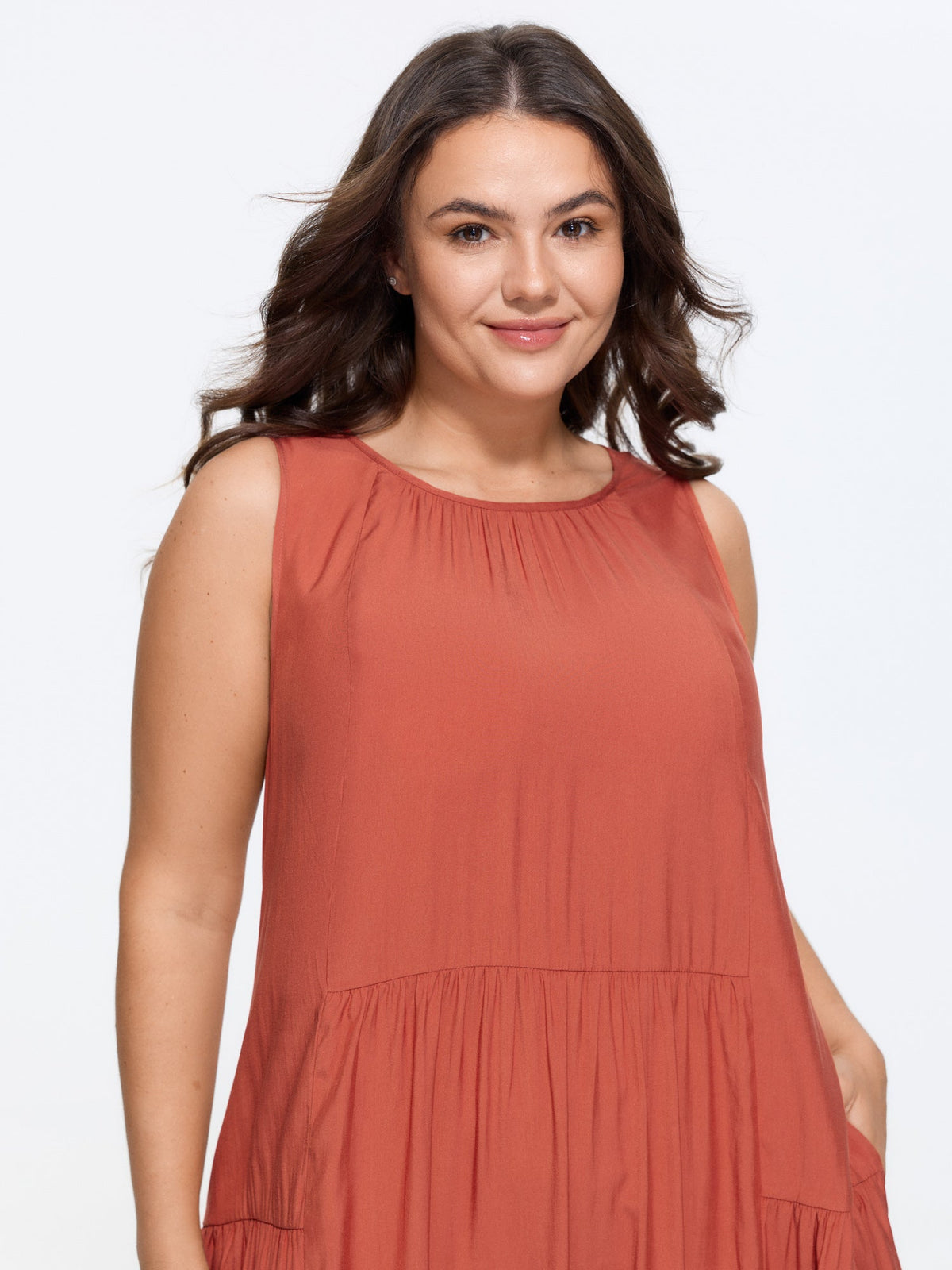 Solid Round Neck Pocket Sleeveless Midi Dress