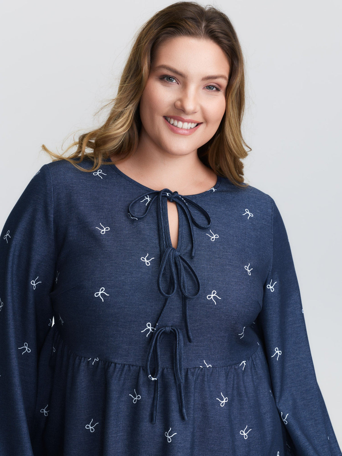 Stretchy Neck-Tie Bubble Sleeve Blouse
