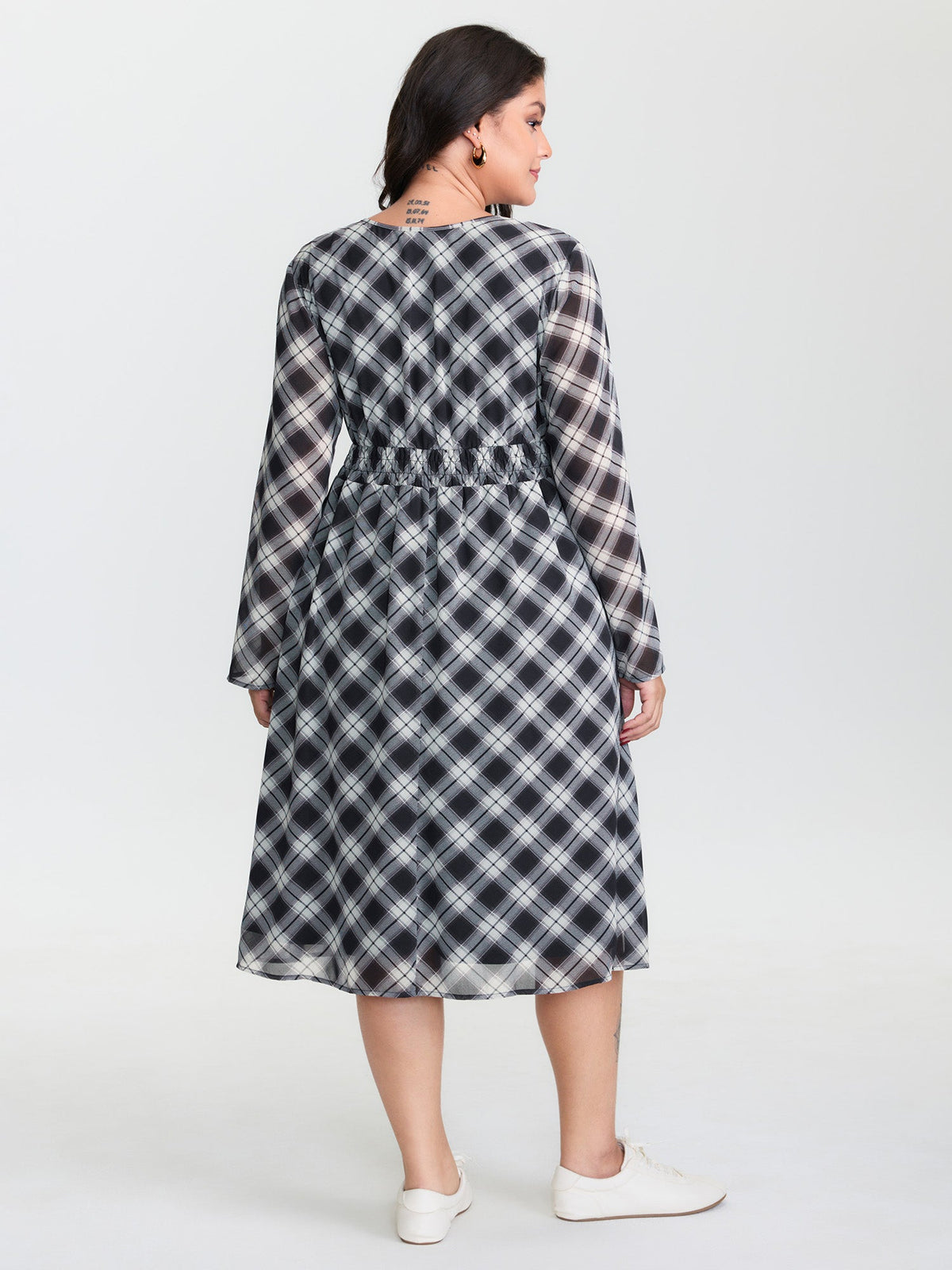 Checkered Pattern Shirred Waist Midi Dress