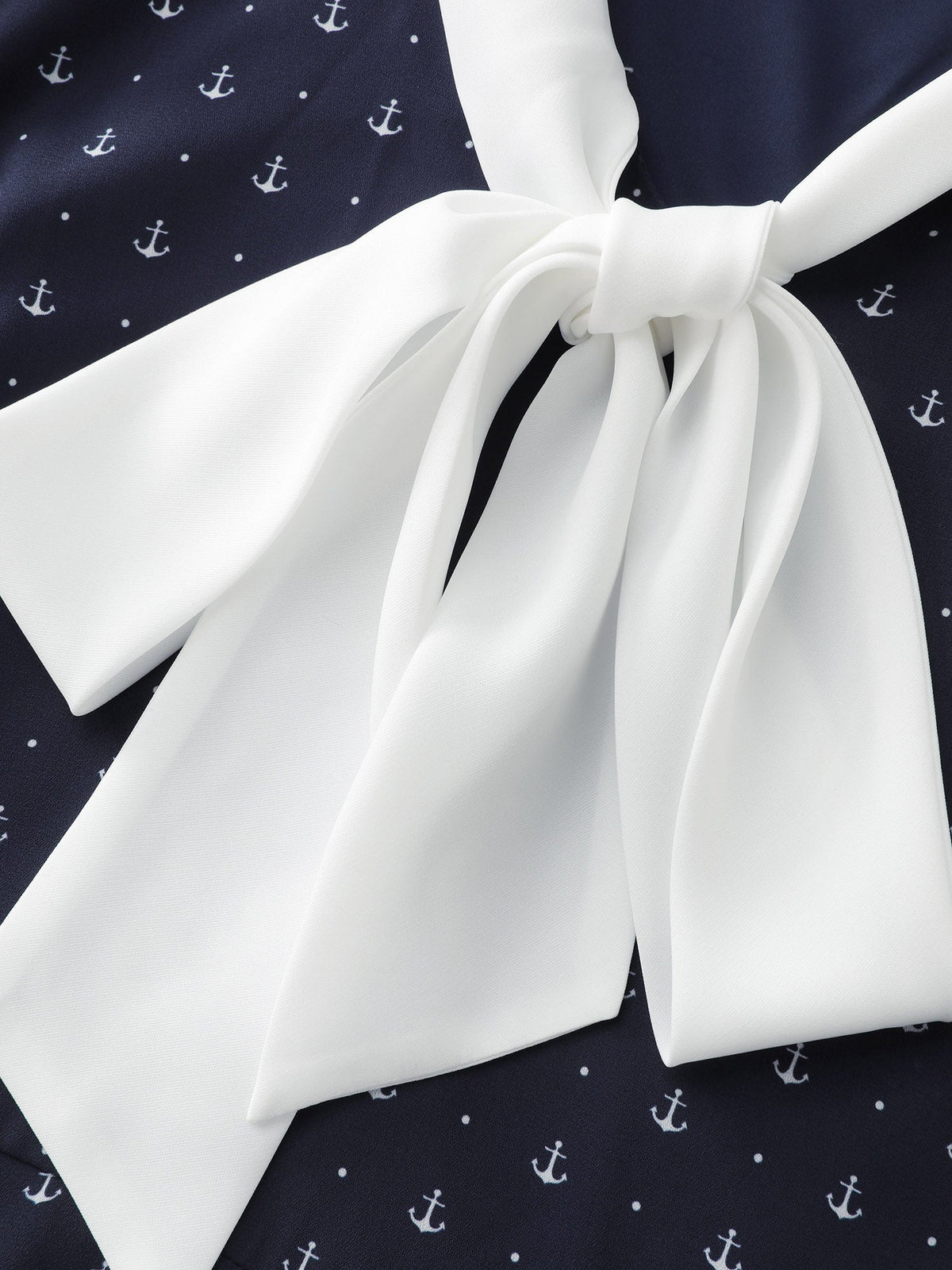 Color Contrast Ribbon Neckline Blouse